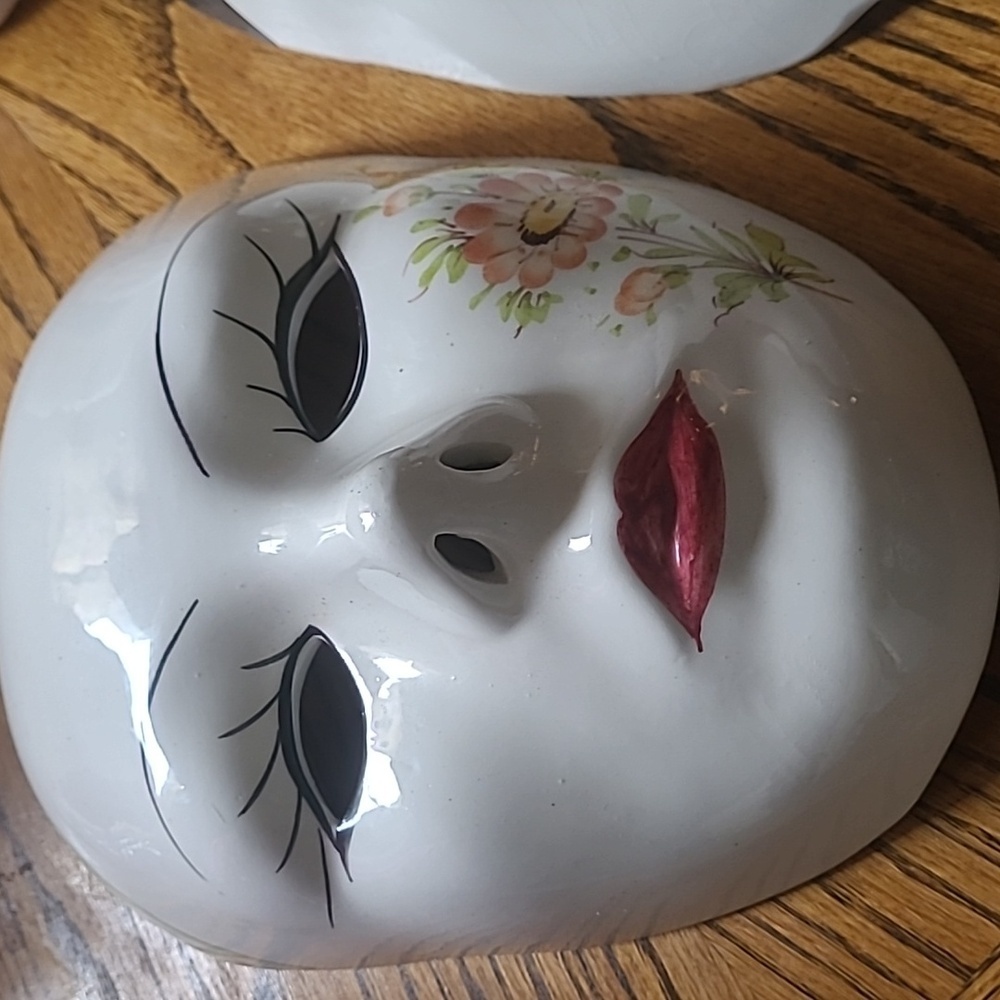 Two Ceramic Masks - Picture 7 of 8